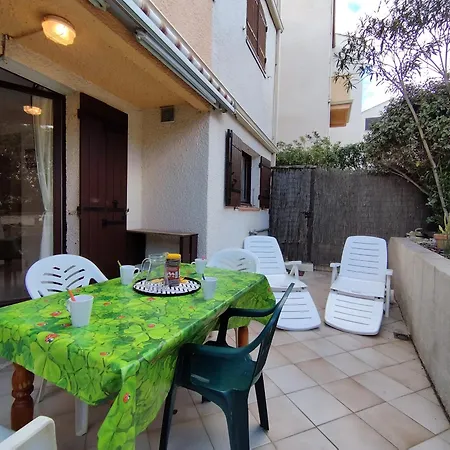Apartment T2 Saint-pierre-la-mer: Terrasse, Parking Prive, Tennis - 4 Pers. - Fr-1-795-23